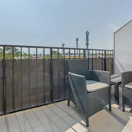 Na Wydmach, Sun & Snow ミエンジボジェ